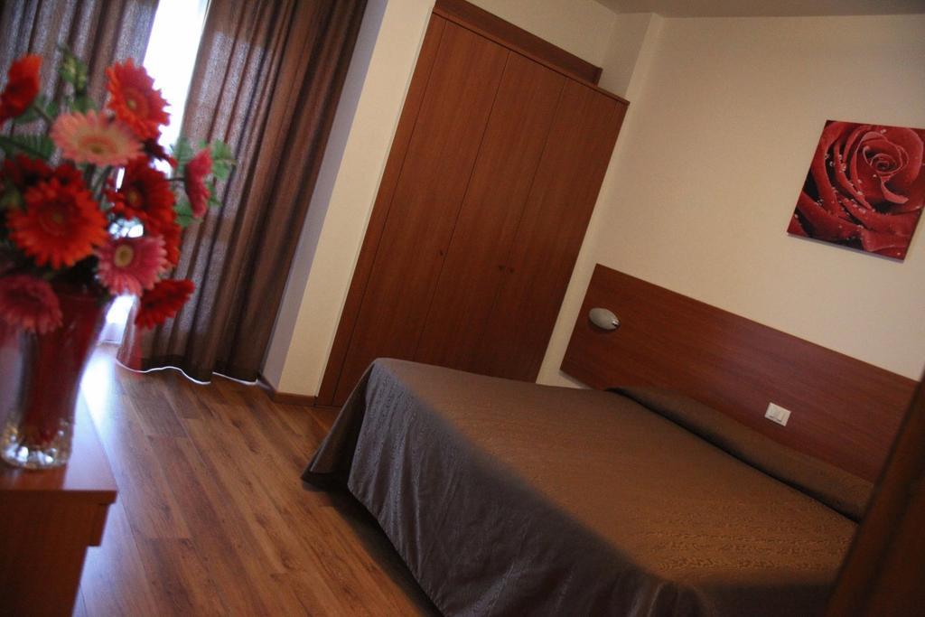 אסטי Hotel Pineta חדר תמונה
