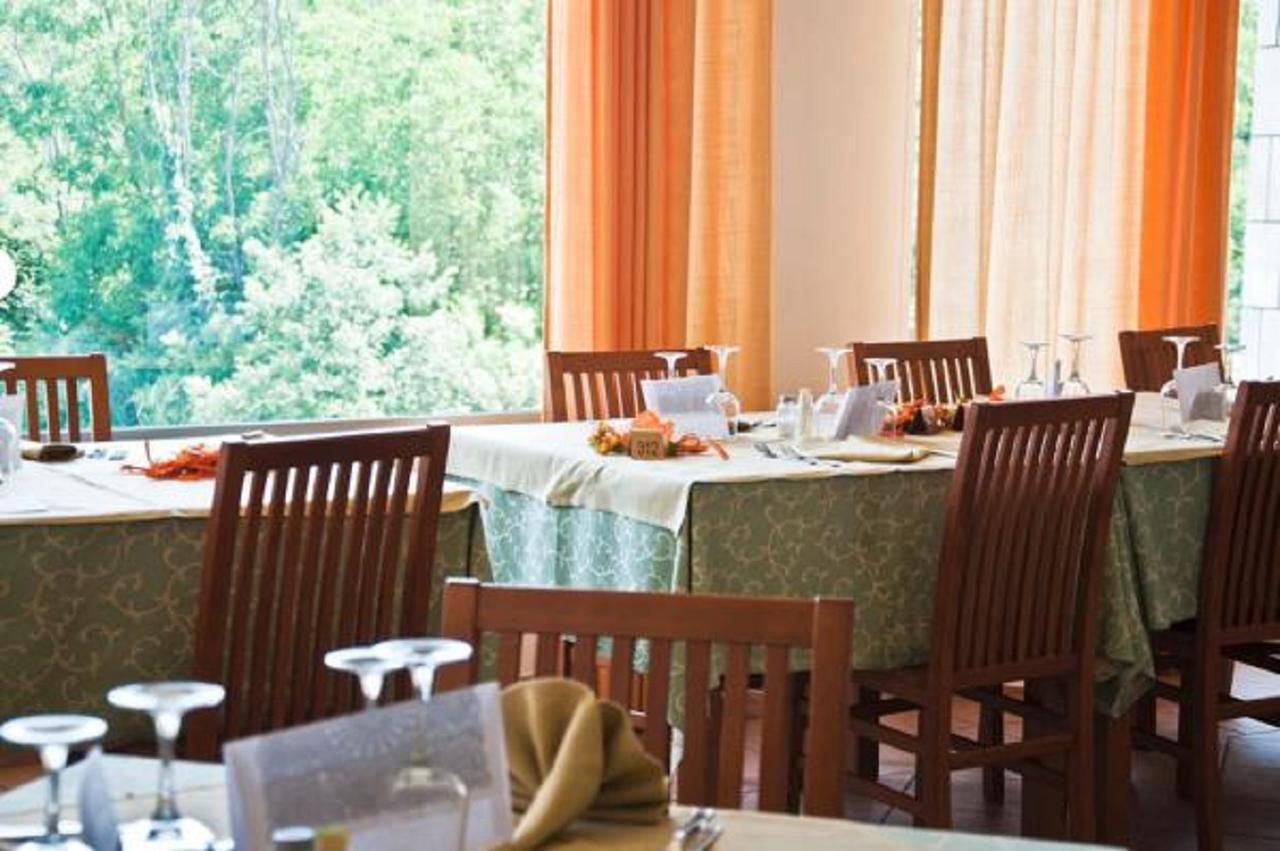 אסטי Hotel Pineta מראה חיצוני תמונה