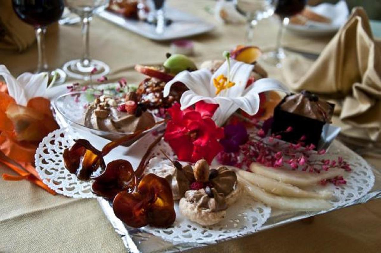 אסטי Hotel Pineta מראה חיצוני תמונה