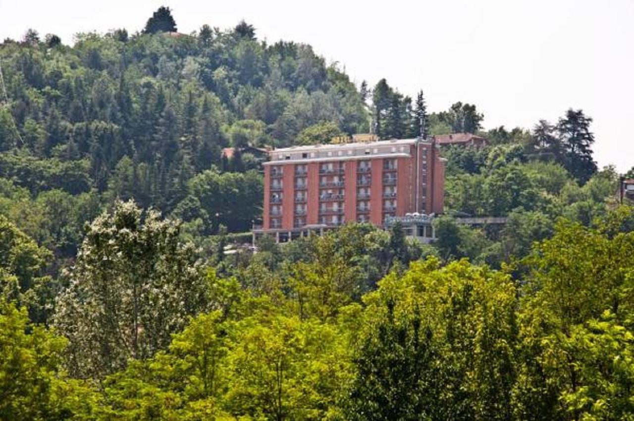 אסטי Hotel Pineta מראה חיצוני תמונה