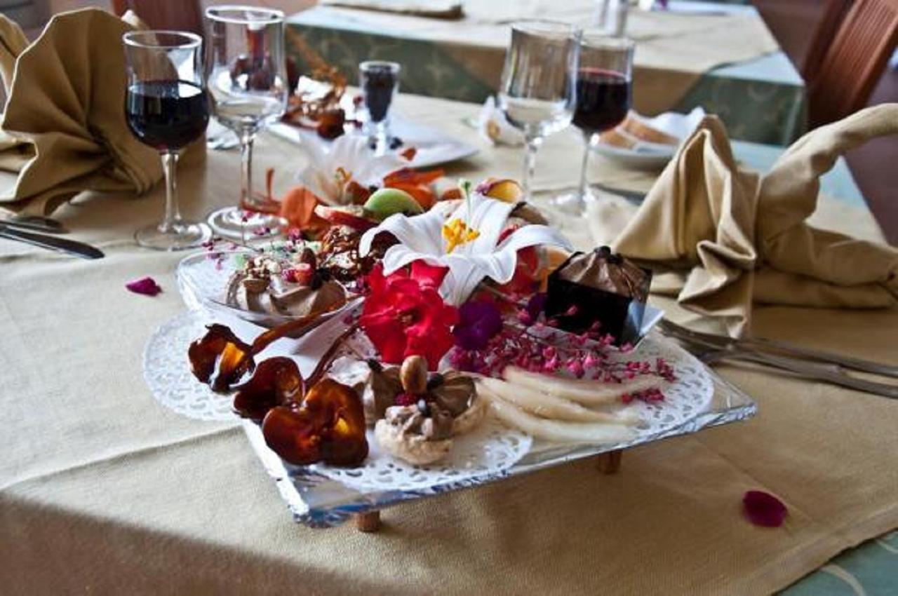 אסטי Hotel Pineta מראה חיצוני תמונה