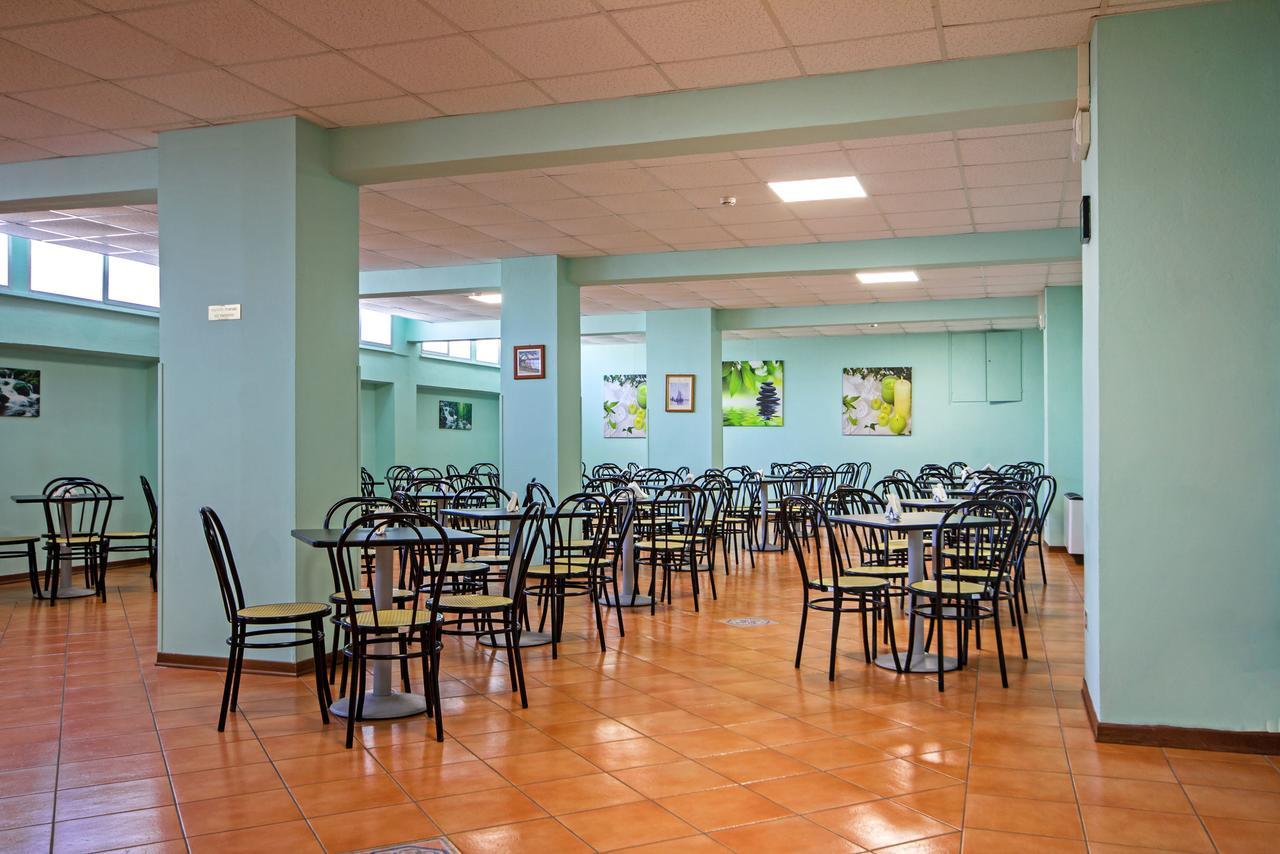 אסטי Hotel Pineta מראה חיצוני תמונה