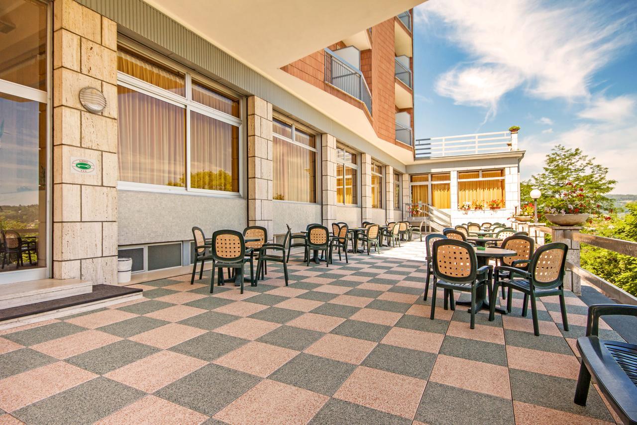 אסטי Hotel Pineta מראה חיצוני תמונה