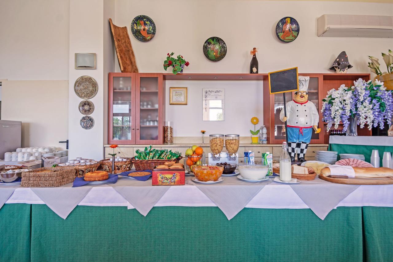 אסטי Hotel Pineta מראה חיצוני תמונה