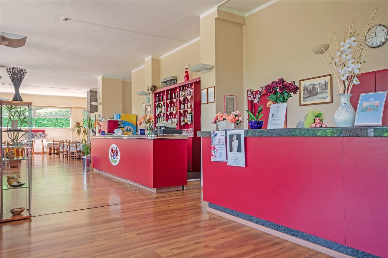 אסטי Hotel Pineta מראה חיצוני תמונה
