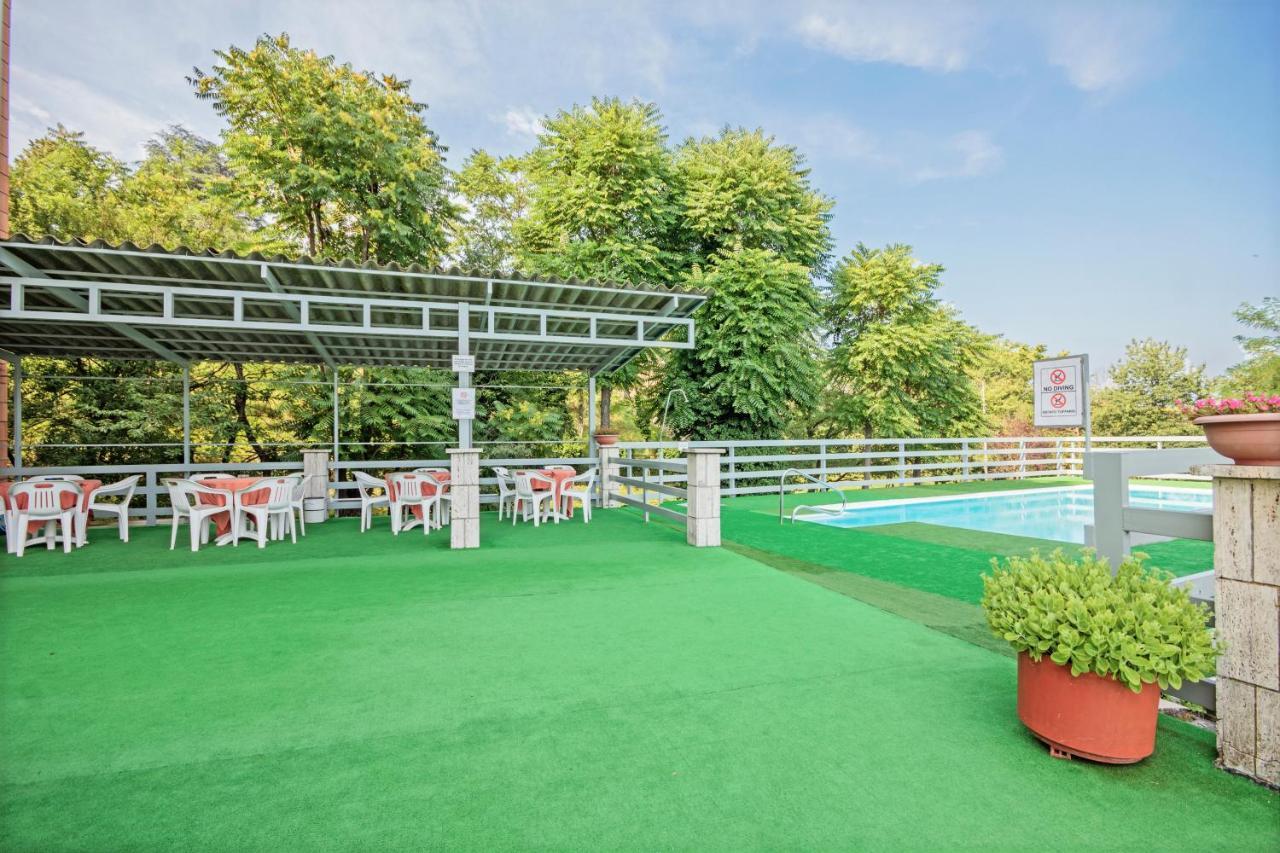 אסטי Hotel Pineta מראה חיצוני תמונה