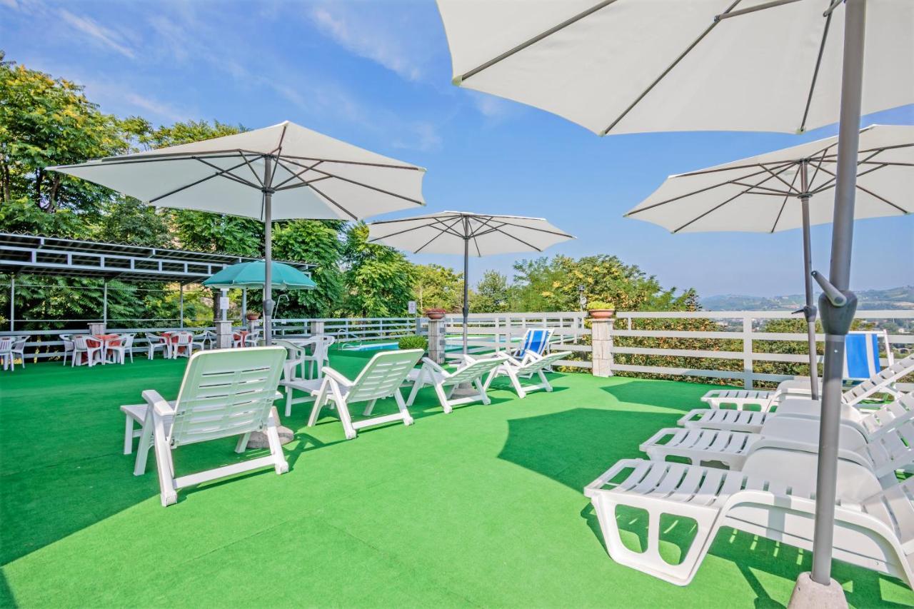 אסטי Hotel Pineta מראה חיצוני תמונה