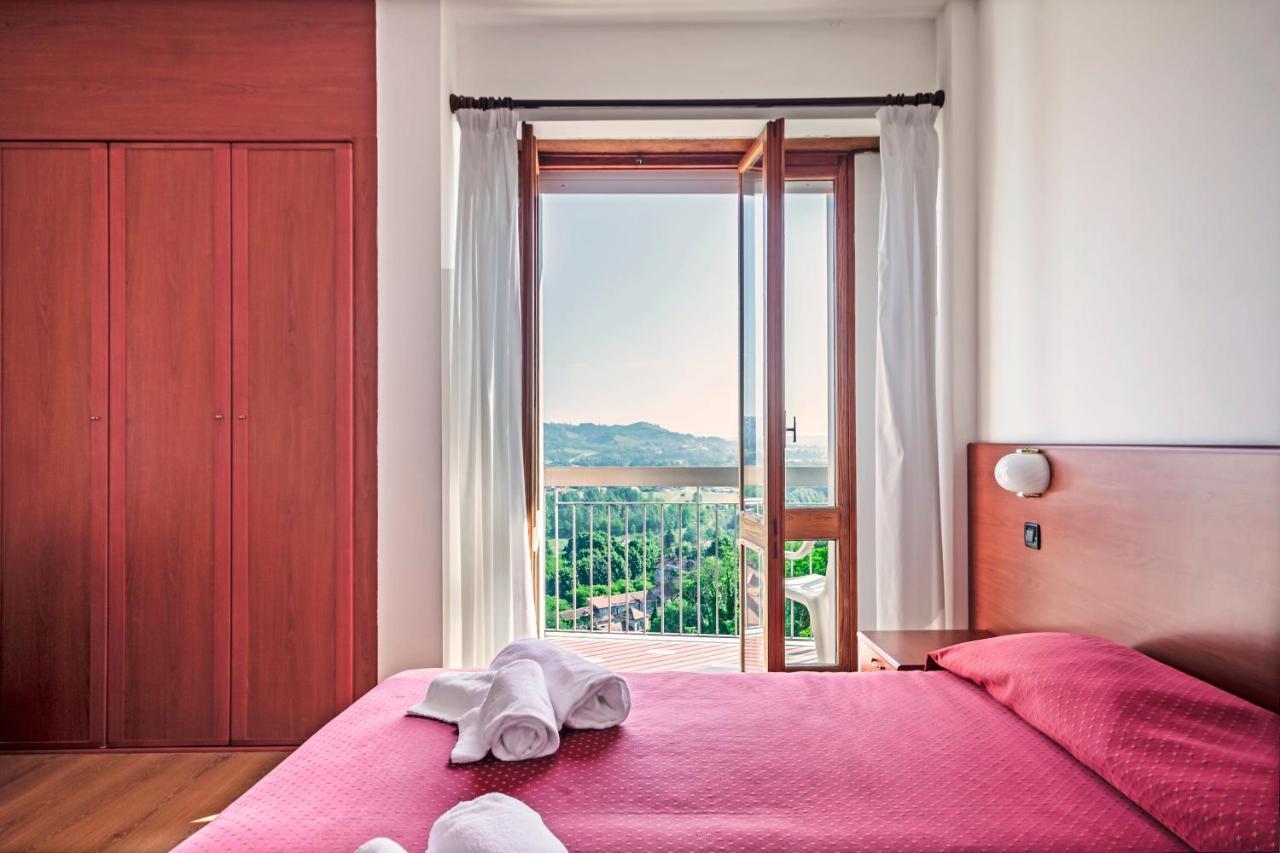 אסטי Hotel Pineta מראה חיצוני תמונה